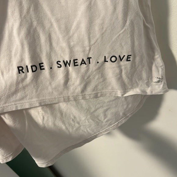 Lightly stained Peloton tank - Picture 3 of 5